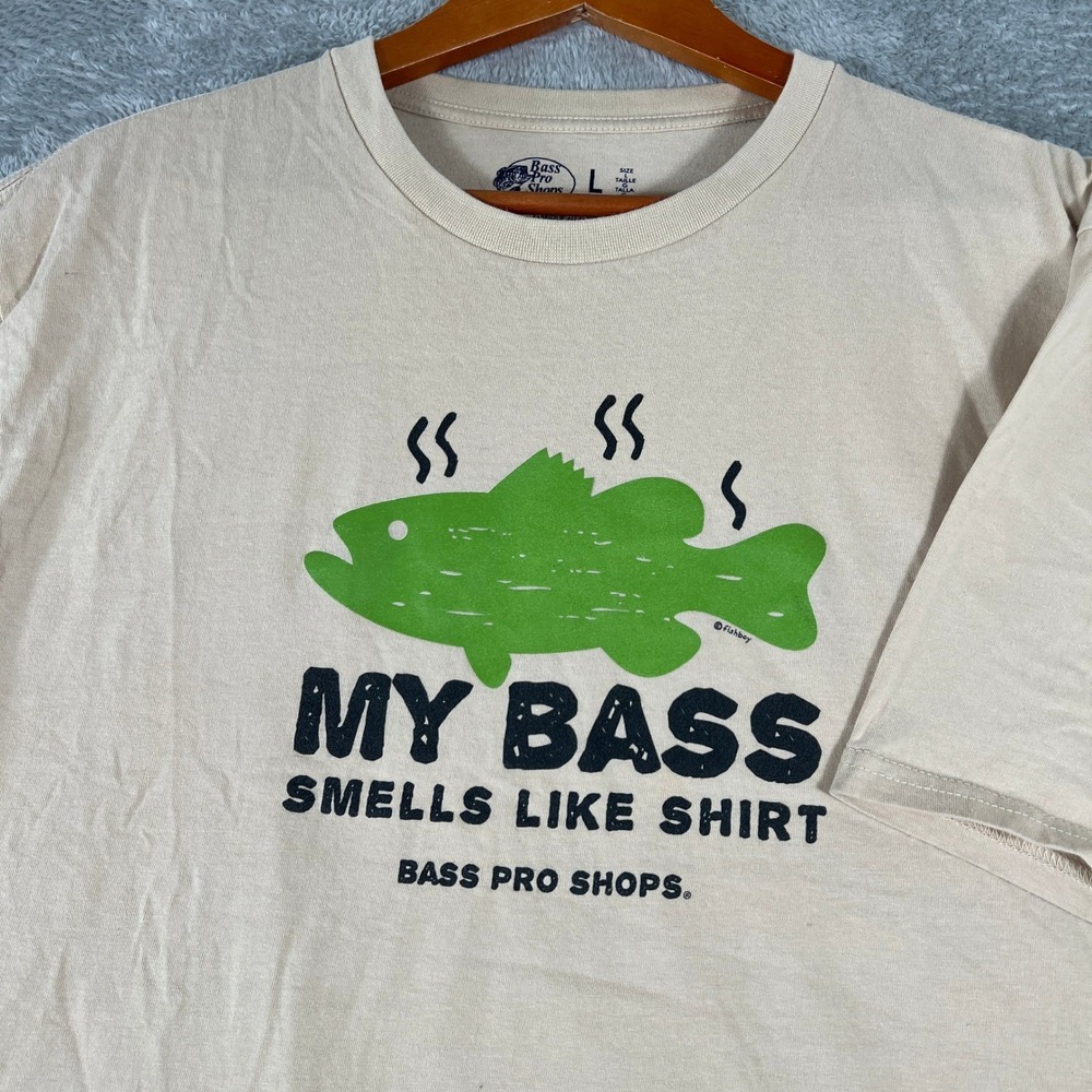 Bass Pro Shops Graphic Shirt Mens Large Tan Funny Fish My Bass Smells Like Shirt